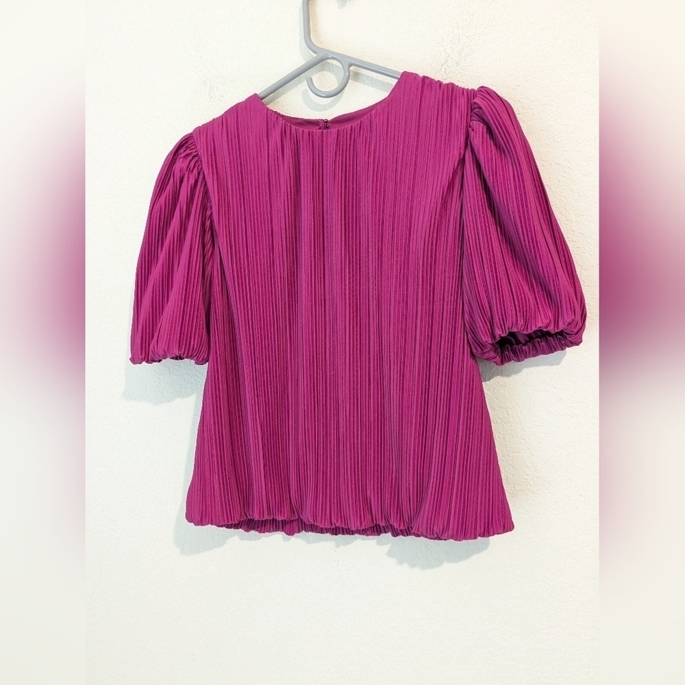 Evereve Fuchsia Pleated Puff-Sleeve Blouse - Picture 6 of 9
